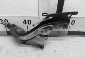 Изображение товара 104515 - 00104515 petlya kryshki bagazhnika Toyota Hiace 2