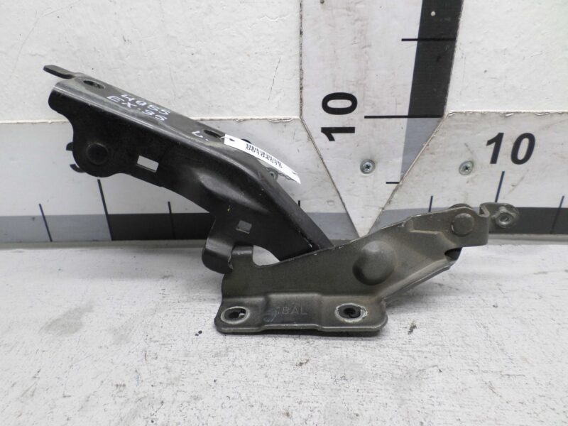 Изображение товара 104515 - 00104515 petlya kryshki bagazhnika Toyota Hiace