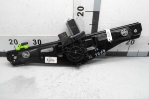 Изображение товара 104516 - 00104516 steklopodemnik zadnij levyj