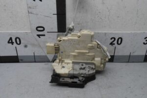 Изображение товара 104681 - 00104681 zamok dveri zadnej levoj 3