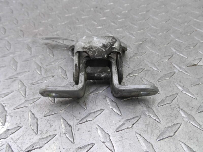 Изображение товара 104750 - 00104750 petlya dveri zadnyaya Renault Twingo