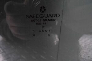 Изображение товара 104939 - 00104939 steklo dveri zadnej levoj 1