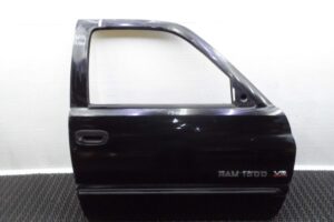 Изображение товара 105206 - 00105206 dver perednyaya pravaya 