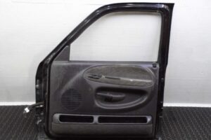 Изображение товара 105206 - 00105206 dver perednyaya pravaya 1