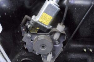 Изображение товара 105339 - 00105339 steklopodemnik perednij pravyj Lexus RX 1