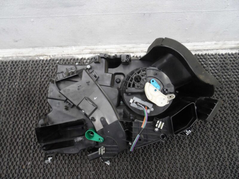 Изображение товара 105348 - 00105348 korpus otopitelya (pechki)