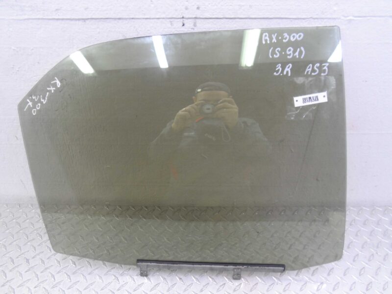 Изображение товара 105368 - 00105368 steklo dveri zadnej pravoj BMW 5 Series