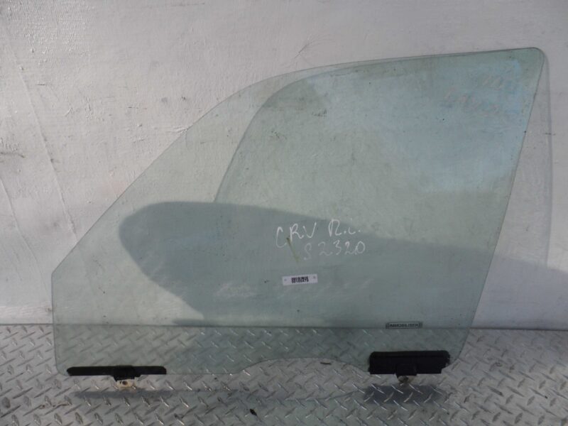 Изображение товара 105479 - 00105479 steklo dveri perednej levoj Renault Duster