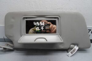 Изображение товара 105512 - 00105512 kozyrek solntsezaschitnyj Porsche Macan 2