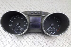 Изображение товара 105915 - 00105915 schitok priborov Ford Expedition