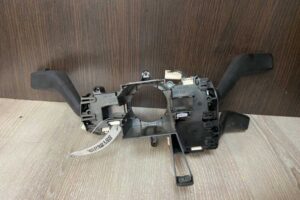 Изображение товара 106036 - 00106036 pereklyuchatel podrulevoj (strekoza) Volkswagen Lupo 3