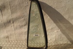 Изображение товара 106157 - 00106157 steklo dveri zadnej levoj Renault Duster