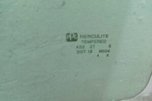 Изображение товара 106241 - 00106241 steklo dveri perednej levoj Audi 80 2