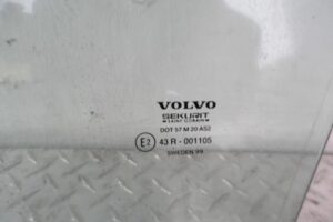 Изображение товара 106260 - 00106260 steklo dveri zadnej levoj Volvo 850 1