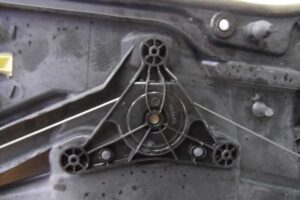 Изображение товара 106333 - 00106333 steklopodemnik zadnij pravyj Ford Mondeo 2