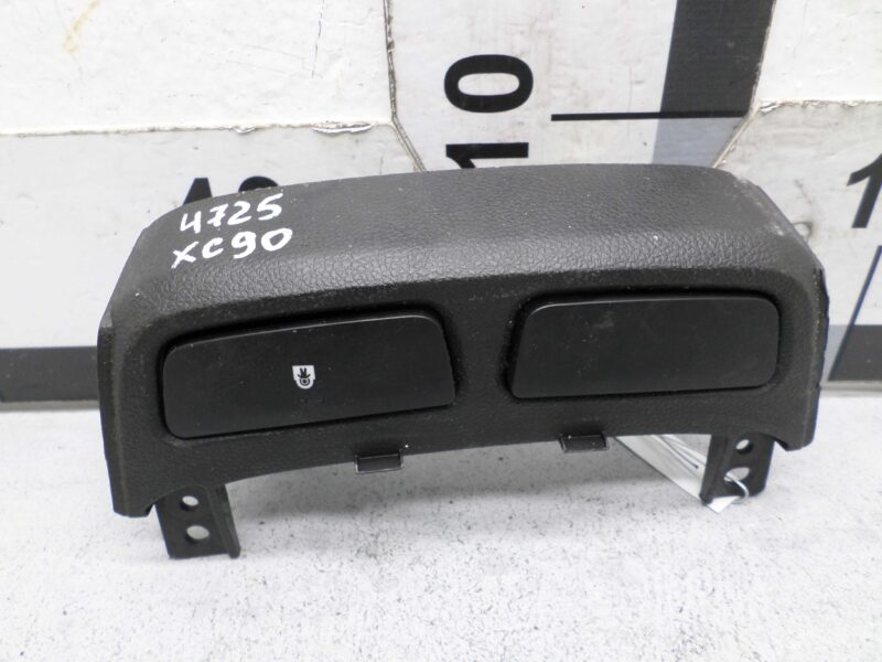 Изображение товара 106372 - 00106372 knopka salona Volvo V50