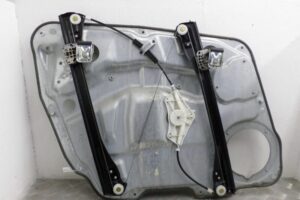 Изображение товара 106449 - 00106449 steklopodemnik perednij pravyj Ford Escort 2