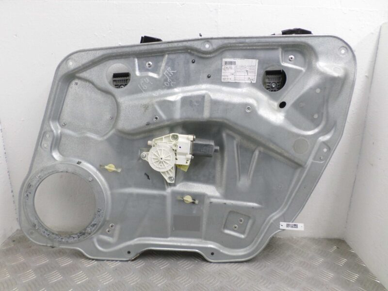 Изображение товара 106449 - 00106449 steklopodemnik perednij pravyj Ford Escort