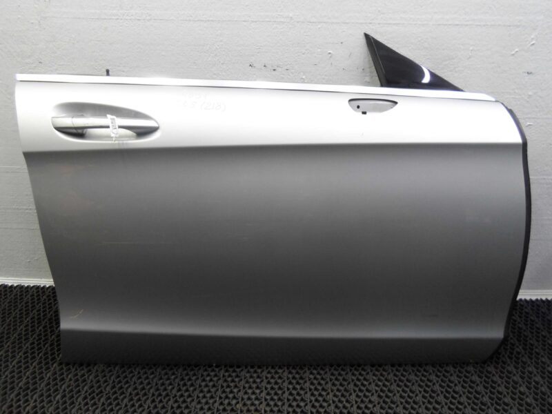 Изображение товара 106615 - 00106615 dver perednyaya pravaya