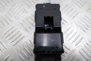 Изображение товара 220379 - 00106915 knopka steklopodemnika 3