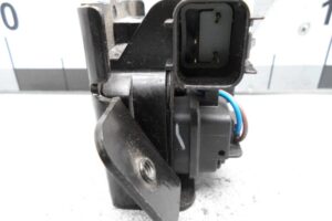 Изображение товара 106965 - 00106965 zamok bagazhnika Pontiac Vibe 1