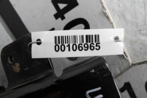 Изображение товара 106965 - 00106965 zamok bagazhnika Pontiac Vibe 3