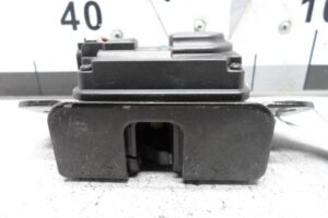 Изображение товара 106965 - 00106965 zamok bagazhnika Pontiac Vibe