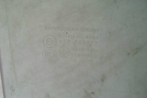 Изображение товара 106999 - 00106999 steklo dveri zadnej pravoj Dodge Caravan 2