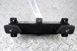 Изображение товара 107084 - 00107084 knopka salona Mercedes CLA