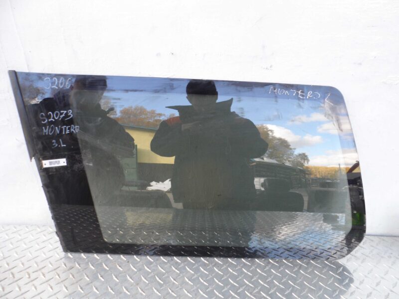 Изображение товара 107101 - 00107101 steklo kuzovnoe levoe Infiniti G