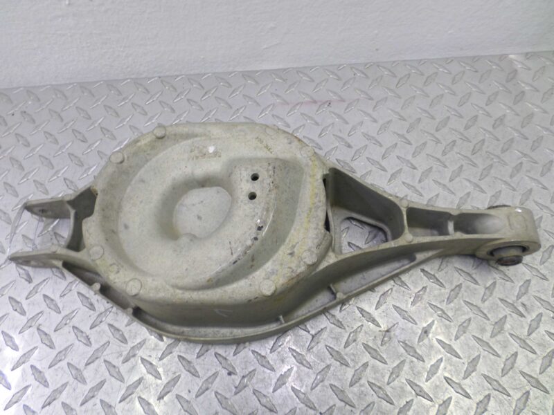 Изображение товара 107107 - 00107107 rychag zadnij pravyj Toyota Hiace