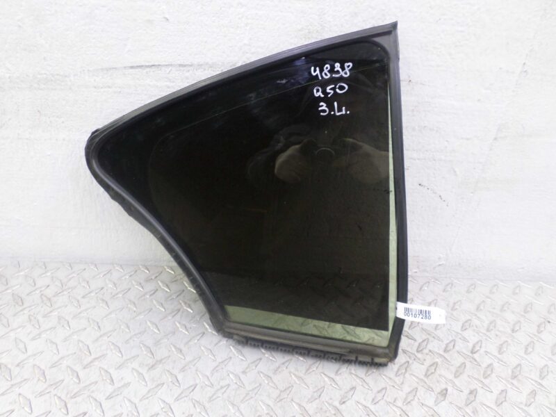 Изображение товара 107280 - 00107280 steklo dveri zadnej levoj