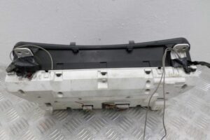 Изображение товара 107412 - 00107412 schitok priborov Subaru Tribeca 1