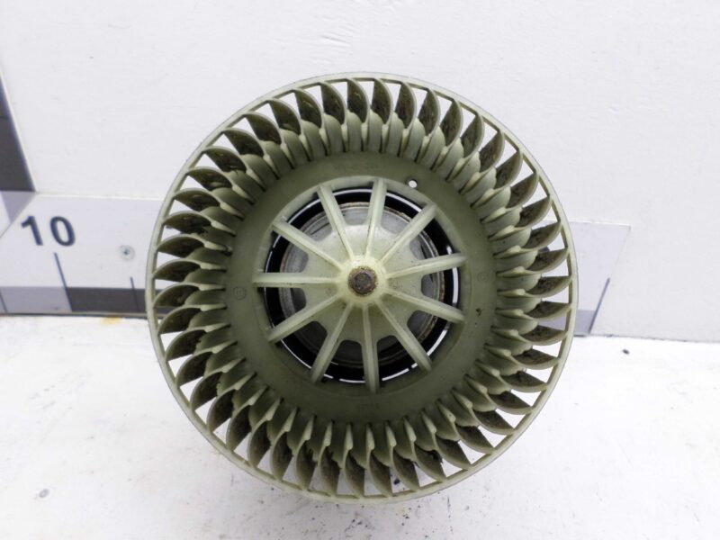 Изображение товара 107606 - 00107606 ventilyator otopitelya (motorchik pechki)