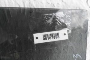 Изображение товара 107998 - 00107998 steklo dveri zadnej levoj Porsche Macan 1