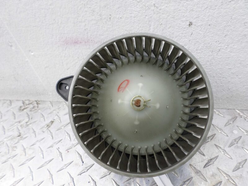 Изображение товара 108199 - 00108199 ventilyator otopitelya (motorchik pechki)