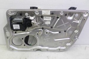 Изображение товара 108484 - 00108484 steklopodemnik perednij pravyj Toyota Carina E 2