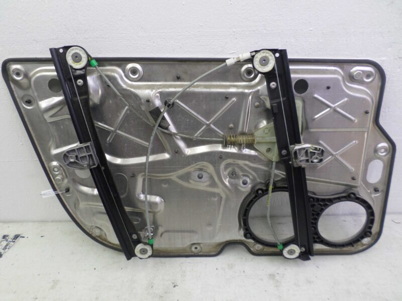 Изображение товара 108484 - 00108484 steklopodemnik perednij pravyj Toyota Carina E