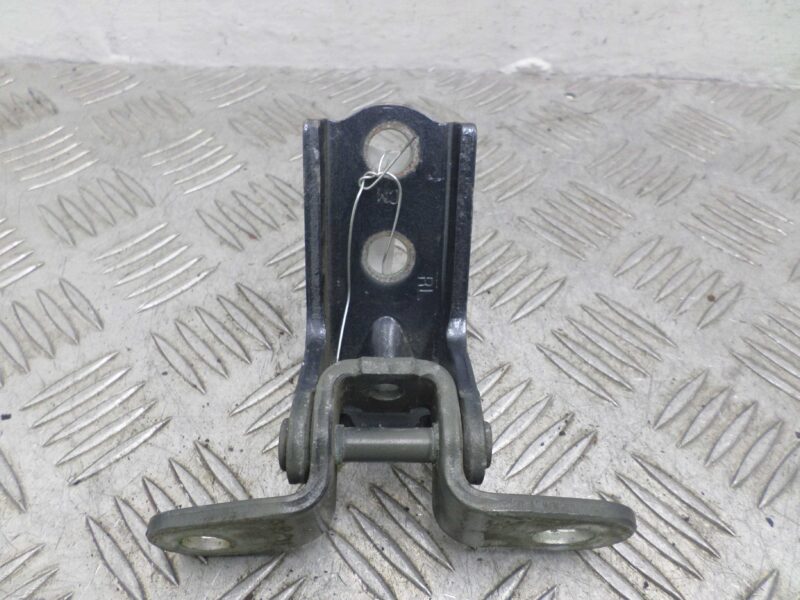 Изображение товара 108495 - 00108495 petlya dveri zadnyaya