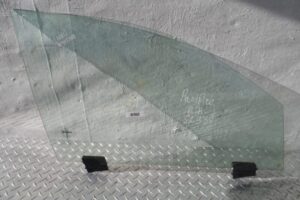 Изображение товара 108601 - 00108601 steklo dveri perednej pravoj