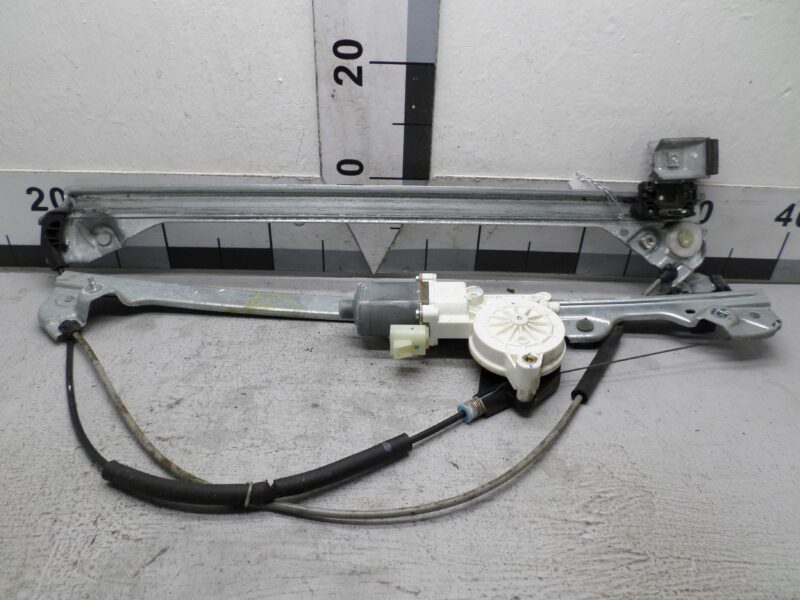 Изображение товара 108886 - 00108886 steklopodemnik perednij pravyj