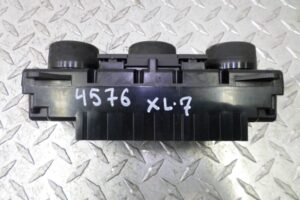 Изображение товара 109632 - 00109632 pereklyuchatel otopitelya Pontiac Vibe 2