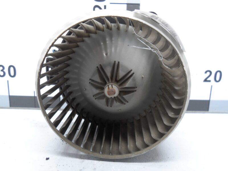 Изображение товара 109665 - 00109665 ventilyator otopitelya (motorchik pechki)