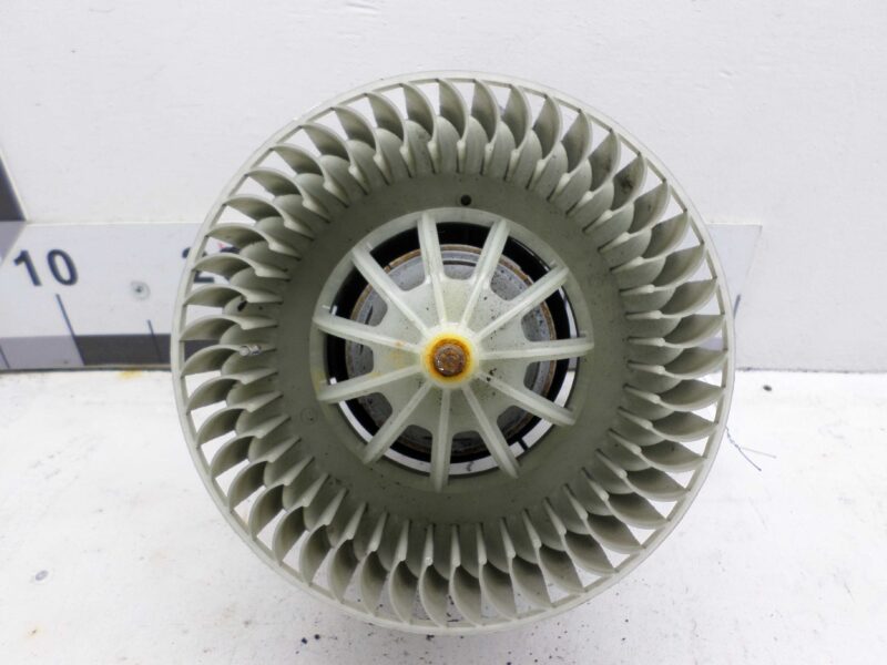 Изображение товара 109789 - 00109789 ventilyator otopitelya (motorchik pechki)