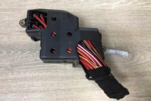 Изображение товара 109867 - 00109867 blok predokhranitelej Toyota Corolla Verso 3