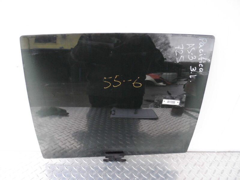 Изображение товара 110266 - 00110266 steklo dveri zadnej levoj