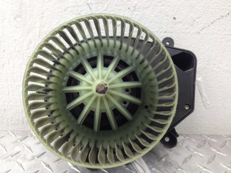 Изображение товара 110327 - 00110327 ventilyator otopitelya (motorchik pechki) Volkswagen Up