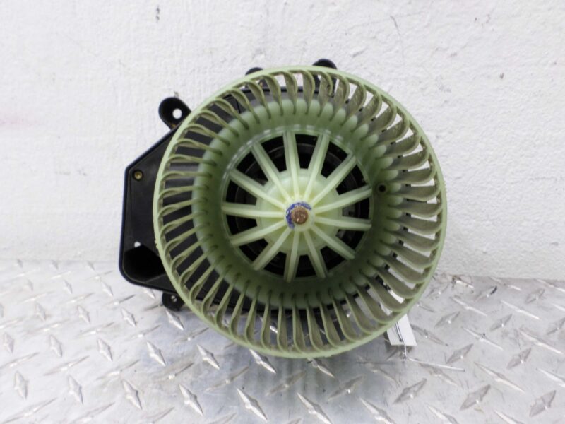 Изображение товара 110336 - 00110336 ventilyator otopitelya (motorchik pechki)