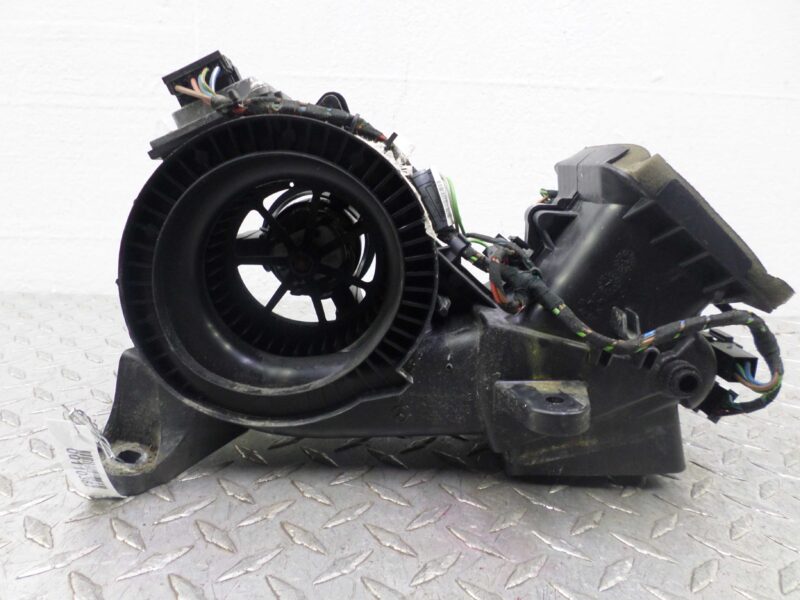 Изображение товара 110382 - 00110382 ventilyator otopitelya (motorchik pechki) Ford Expedition