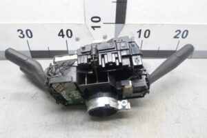 Изображение товара 110440 - 00110440 pereklyuchatel podrulevoj (strekoza) Toyota Corolla Verso 1